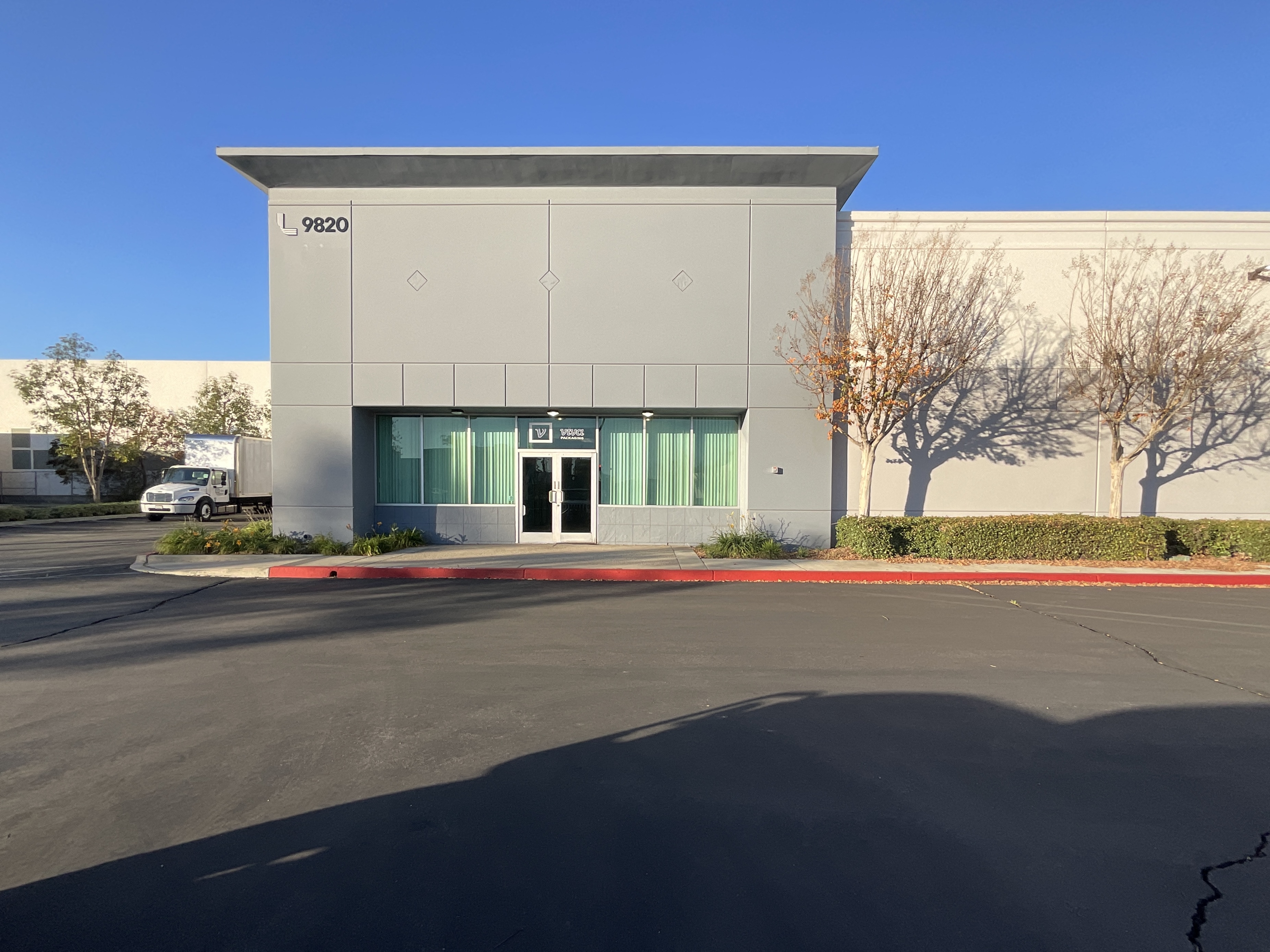 11,374 SF Industrial Space in Rancho Cucamonga, CA Photo